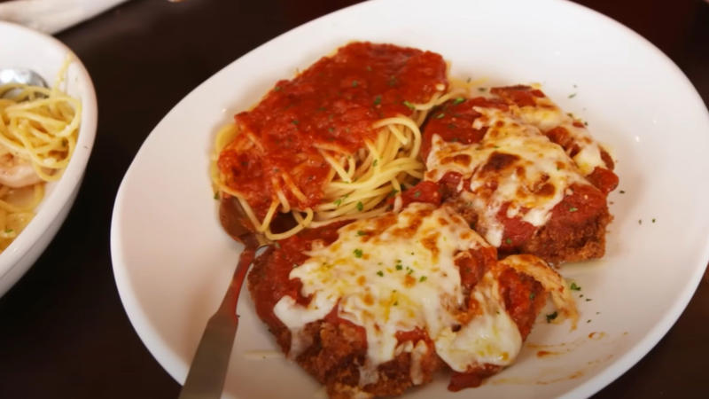 1. Eggplant Parmigiana, 2. Lasagna Classico, 3. Tour Of Italy, 4. Capellini Pomodoro, 5. Fried Mozzarella, 6. Sausage-Stuffed Giant Rigatoni, 7. Herb-Grilled Salmon, 8. Fettuccine Alfredo, 9. Chicken Alfredo, 10. Minestrone Soup, 1. Chicken And Gnocchi Soup, 2. Shrimp Scampi, 3. Chicken Tortelloni Alfredo, 4. Chicken Parmigiana, 5. Five-Cheese Ziti Al Forno, 6. Zuppa Toscana, 7. Chicken And Shrimp Carbonara, 8. Breadsticks, 9. Toasted Ravioli, 10. Lasagna Fritta