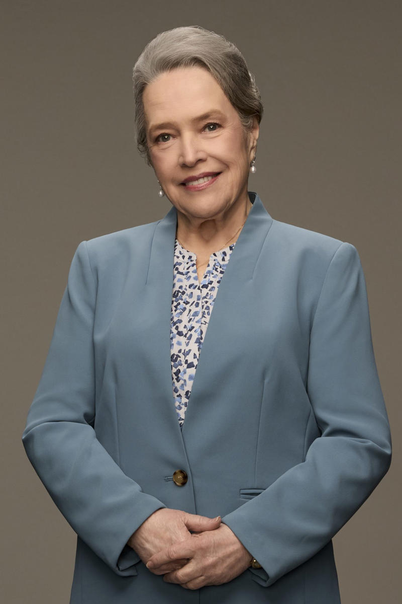 A second wind 'Matlock' star Kathy Bates and her astounding weight loss, A new figure, a new gig, When illness became a turning point, Scared straight, Taking charge, Breaking point on set, Early days in New York, Her big breaks, Carving her place in theatre, Recognized for her work, A string of blockbusters, Academy Award for Best Actress, The perks of not being a beauty queen, Etching her name into cinema, After the turn of the century, A second wind, Kathy Bates isn't slowing down, Acting is her "life force", Looking ahead, It's not about "willpower", A mindful eating trick that worked