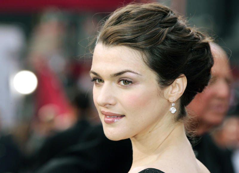 Rachel Weisz Grace Kelly, Brigitte Bardot, Elizabeth Taylor, Audrey Hepburn, Natalie Wood, Jaclyn Smith, Kim Novak, Raquel Welch, Ursula Andress, Charlize Theron, Julia Roberts, Jacqueline Bisset, Natalie Portman, Emma Stone, Scarlett Johansson, Liv Tyler, Rachel Weisz, Elizabeth Hurley, Ava Gardner, Nicole Kidman, Naomi Watts, Sharon Tate, Kate Winslet, Jessica Alba, Halle Berry, Megan Fox, Keira Knightley, Olivia Wilde, Angelina Jolie, Jennifer Lawrence, Mila Kunis, Sofía Vergara, Eva Longoria, Lupita Nyong'o