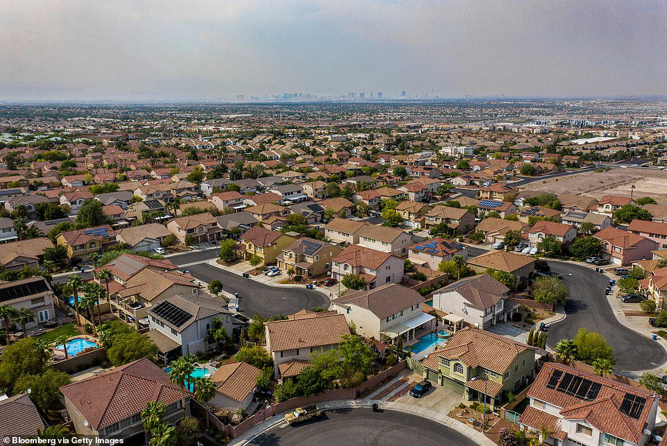 Report: Fewer Canadians interested to buy homes in Las Vegas