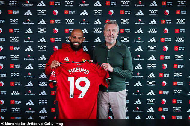 Red hot in Chicago , Better late than never , Stars get a little R&R , Tour kicks off in style , United in the zone , Hard work for Wes , There’s more to Harry’s game