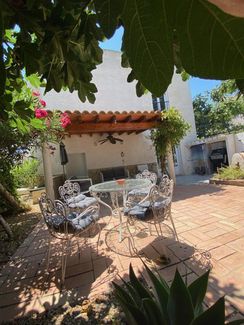 Spanish property rising in value Buying the apartment in cash, Spanish property rising in value, Saving hundreds a month, Case of wine priced like a UK glass, Taking advantage of cheap flights