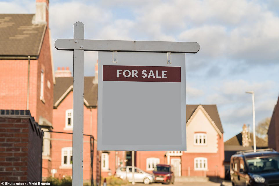 Brokers: Homeowners taking bigger mortgages thanks to banks' looser rules