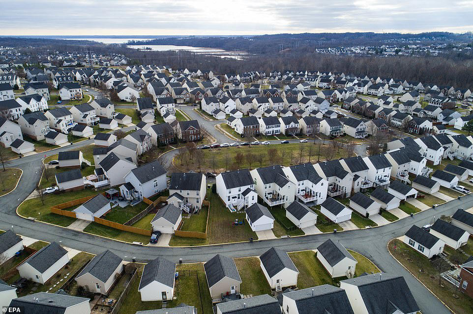 US neighborhoods filled with 'for sale' signs as homes flood market