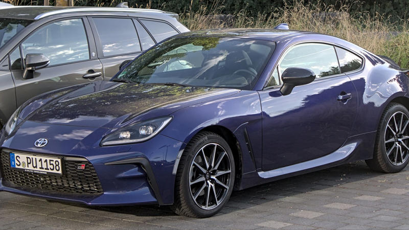 2. Toyota 86 (GR86) 1. Audi A6, 2. Tesla Model 3, 3. BMW i4, 4. Hyundai Ioniq 6, 5. Porsche Taycan, 6. Kia EV6, 7. Lucid Air, 8. Chevrolet Corvette C8, 9. Mercedes-Benz EQS, 10. Ford Mustang Mach-E, 1. Mazda MX-5 Miata, 2. Toyota 86 (GR86), 3. Dodge Challenger (2023), 4. Ford Mustang GT (S550), 5. Lexus IS 500 (2025), 6. Dodge Charger R/T, 7. Nissan 370Z, 8. Jeep Wrangler Rubicon, 9. Toyota Land Cruiser (J200), 10. Nissan Frontier (2025)