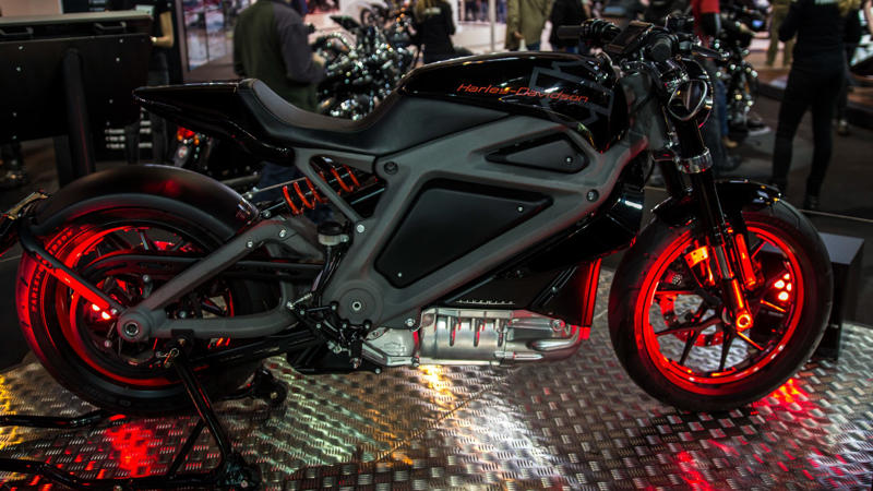 1. Harley-Davidson LiveWire One 1. Harley-Davidson LiveWire One, 2. Zero SR/F, 3. Energica Ego+, 4. Damon Hypersport Premier, 5. Lightning LS-218, 6. Ryvid Anthem, 7. Pursang E-Track, 8. Verge TS Ultra, 9. Tarform Luna, 10. Cake Kalk&, 11. Evoke 6061, 12. Sondors Metacycle, 13. NIU RQi Sport, 14. Onyx RCR, 15. Ultraviolette F77, 16. Super Soco TC Max, 17. Alrendo TS Bravo, 18. Horwin CR6 Pro, 19. Kawasaki Ninja e-1, 20. Maeving RM1