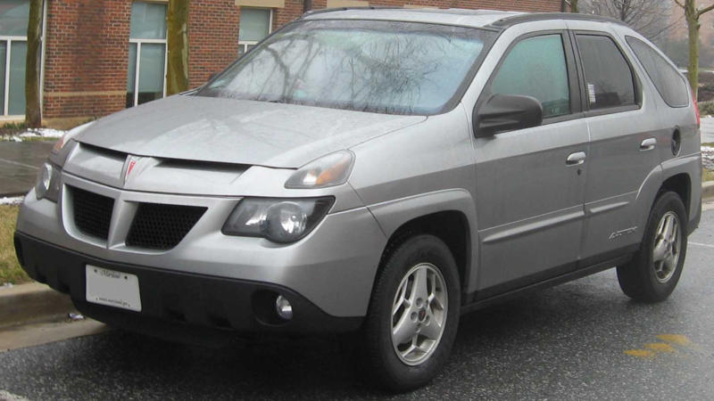 1. 2002 Pontiac Aztek, 2. 2014 Nissan Juke, 3. 2001 Toyota Echo, 4. 2005 Chevrolet Malibu, 5. 2009 Honda Element, 6. 2007 Saturn Ion, 7. 2010 Jeep Compass, 8. 2003 Buick Rendezvous, 9. 2012 Scion iQ, 10. 2006 Mini Cooper, 1. 2010 Lexus LFA, 2. 2020 McLaren 720S, 3. 2022 Porsche Taycan, 4. 2016 Ford GT, 5. 2008 Koenigsegg CCX, 6. 2023 Tesla Model S Plaid, 7. 2019 Aston Martin DBS Superleggera, 8. 2015 Pagani Huayra, 9. 2021 Lamborghini Huracán STO, 10. 2017 BMW i8
