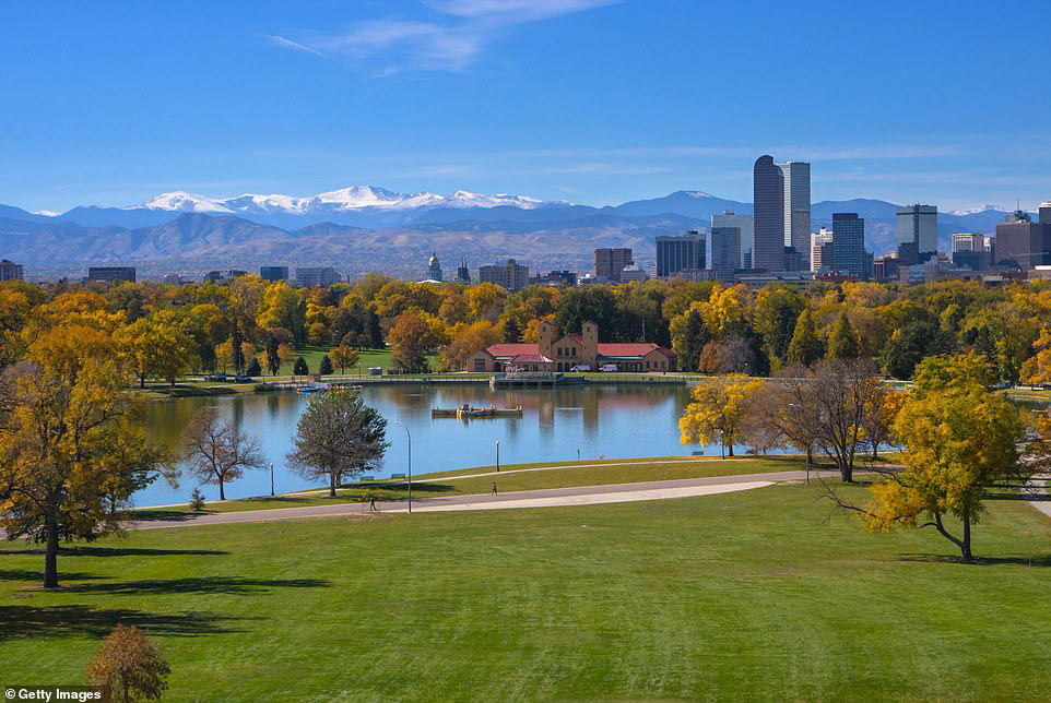 Report: Homes for sale flood US real estate market