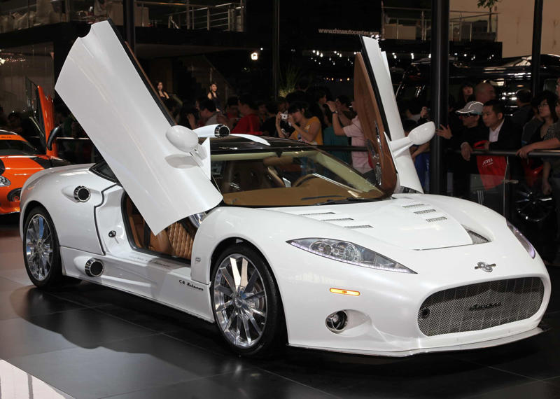 Spyker C8 - Netherlands Lamborghini Gallardo - Italy, Lotus Evora - United Kingdom, Ford Police Interceptor - United States, Spyker C8 - Netherlands, Dodge Charger Pursuit - United States, Lotus Exige Cruiser - UK and Australia, Lamborghini Aventador - Dubai, Lamborghini Huracan - Italy, Bugatti Veyron - Dubai, Bentley Continental GT - Dubai, Ferrari 458 - Italy, Ford Mustang - Italy, Mitsubishi Lancer - Indonesia, Ferrari LaFerrari - Dubai, Porsche 911 Carrera - Austria