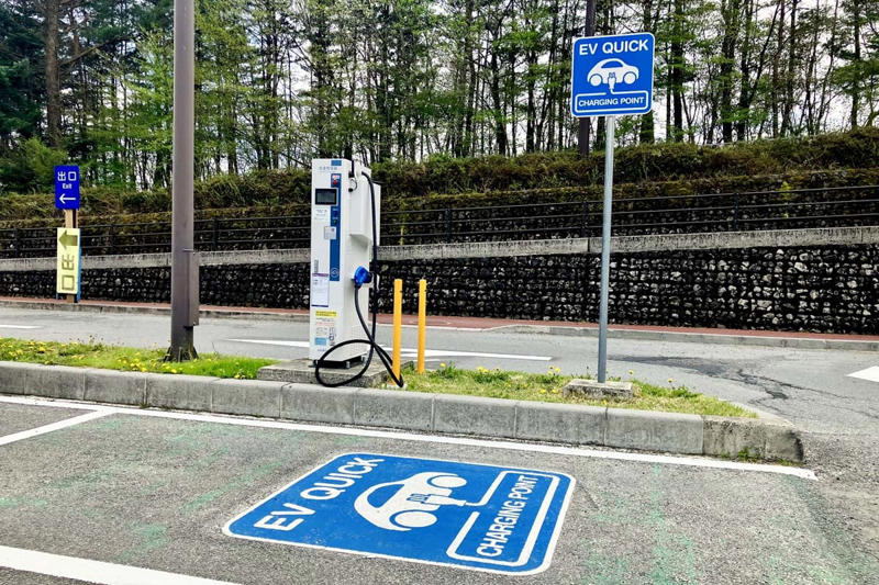 冠水試験に見るEV優位, 冠水路走行時の構造差, EV火災を招く内部浸水, 浸水後対応の重要性
