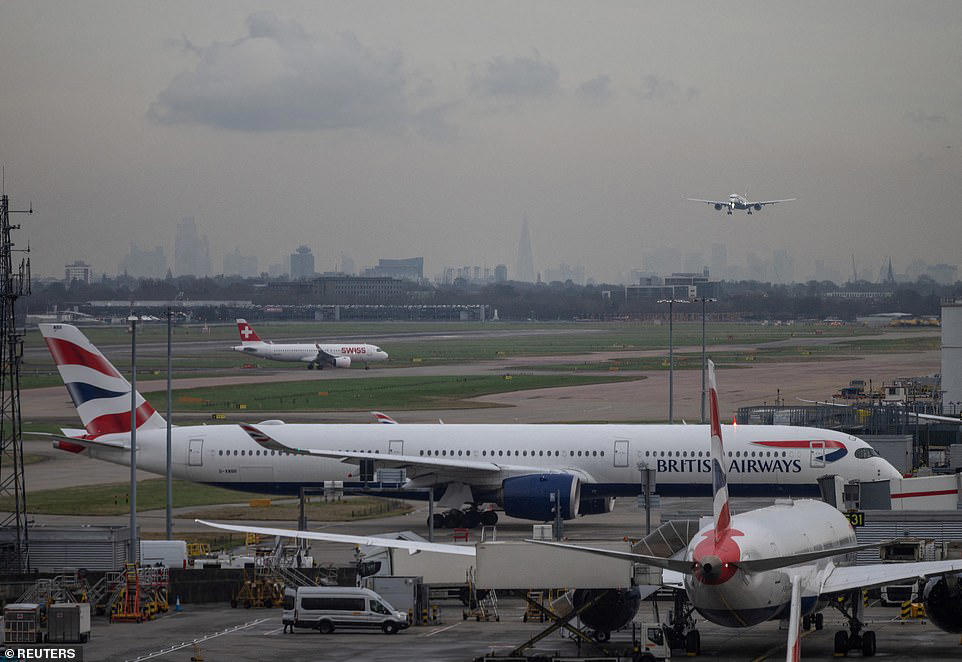 UK flights grounded with thousands of passengers left on the tarmac