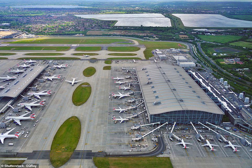 UK flights grounded with thousands of passengers left on the tarmac