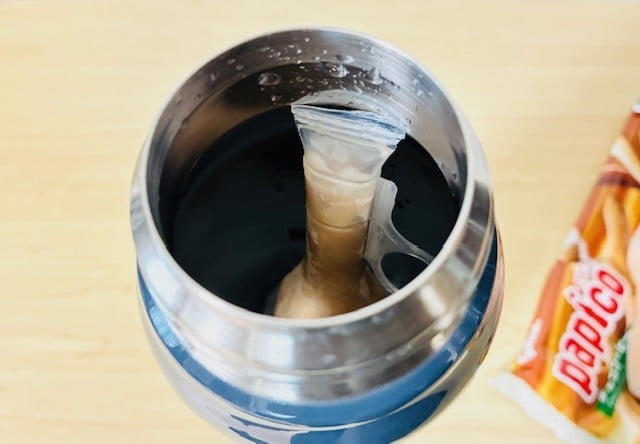 夏に外で“冷たいアイス”が食べられる？, アイスが高温でも溶けない方法とは？, 検証結果・1【30分経過後】, 検証結果・2【1時間経過後】, 公園で冷たいアイスが食べられる