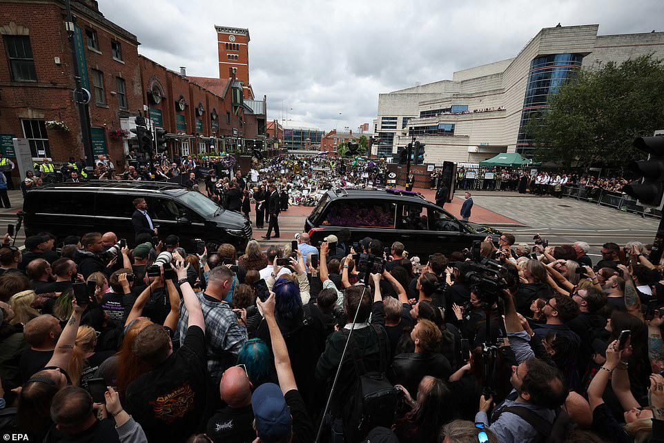 Sharon Osbourne breaks down in tears at Ozzy's funeral