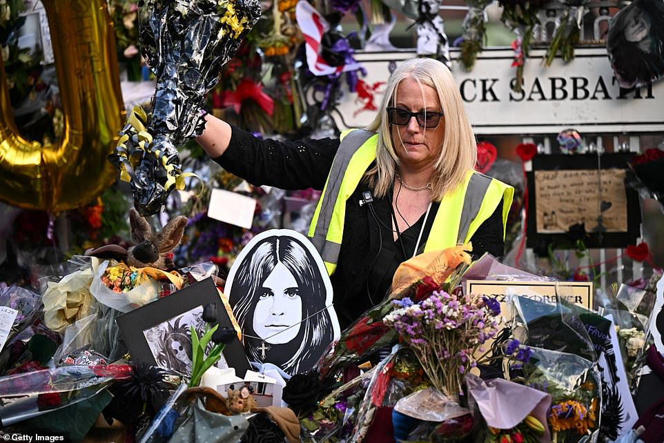 Sharon Osbourne breaks down in tears at Ozzy's funeral