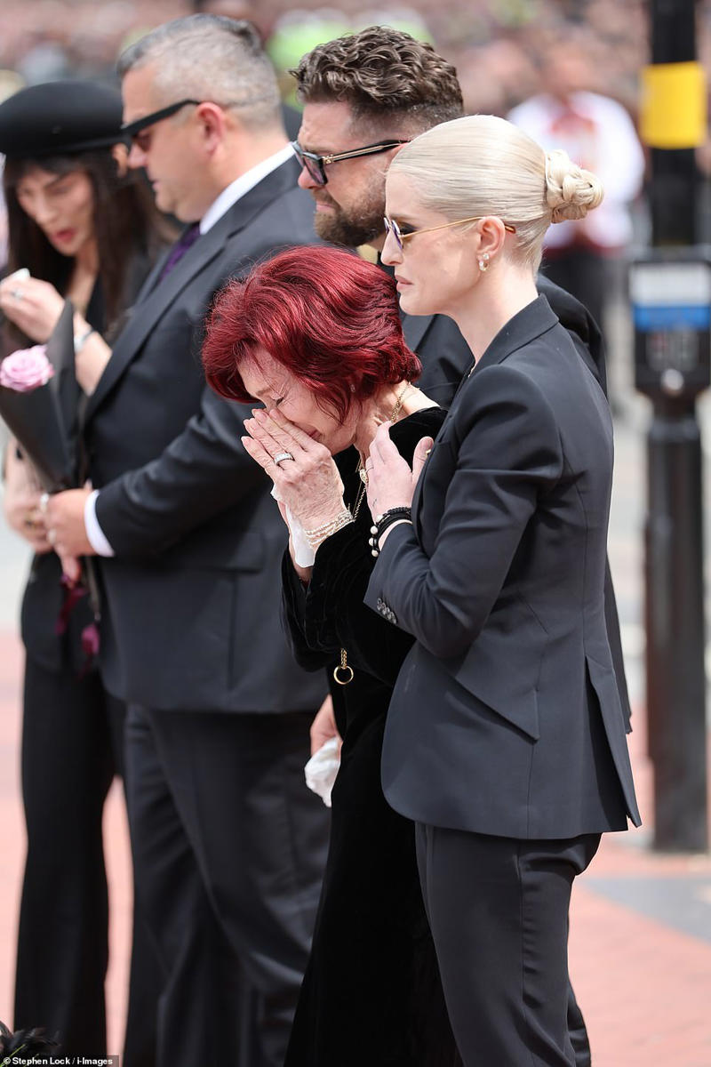 Sharon Osbourne breaks down in tears at Ozzy's funeral