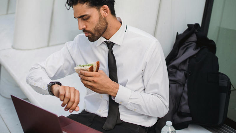 3. Avoid Over-Eating To Prevent High Blood Sugar 1. Shaking That Comes Out Of Nowhere, 2. Weird, Cold Sweat Feeling, 3. Hunger That Hits Like A Freight Train, 4. Heart-Pounding, “Something’s Wrong” Sensation, 5. A Rush Of Unexplained Anxiety, 6. Vision That Suddenly Goes Fuzzy, 7. Brain Fog You Can’t Shake Off, 8. Mood Swings That Surprise Everyone, 9. Odd Tingling Around Your Mouth, 10. Feeling Like Your Energy’s Been Zapped, 1. Check Your Blood Sugar Immediately, 2. Consume Fast-Acting Carbohydrates, 3. Avoid Over-Eating To Prevent High Blood Sugar, 4. Adjust Medication Under Medical Guidance, 5. Seek Emergency Help For Severe Symptoms, 6. Eat Regular, Balanced Meals, 7. Avoid Alcohol Or At Least Consume With Food, 8. Monitor Physical Activity And Adjust Accordingly, 9. Use Continuous Glucose Monitoring (CGM), 10. Educate Yourself And Others About Hypoglycemia