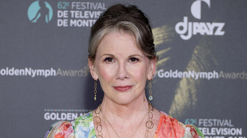 Melissa Gilbert learned to find comfort in her own skin, Melissa Gilbert on her husband's influence, The rise in breast ‘explanting', Is breast implant removal covered by insurance?, How much does breast implant removal cost?