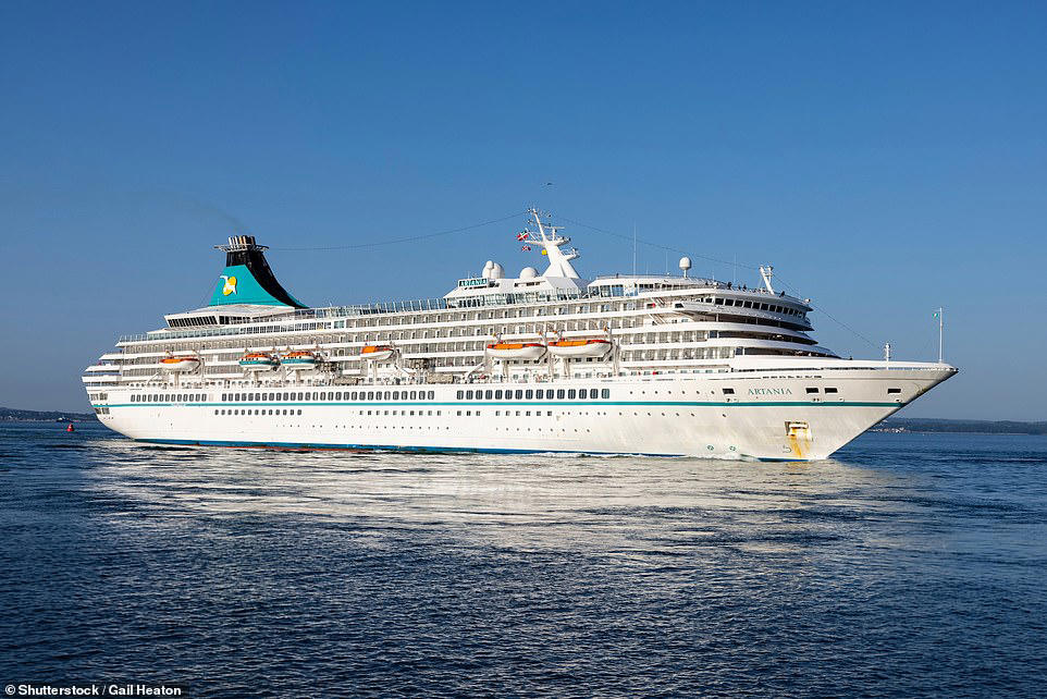 What happens on a cruise ship when there's a tsunami