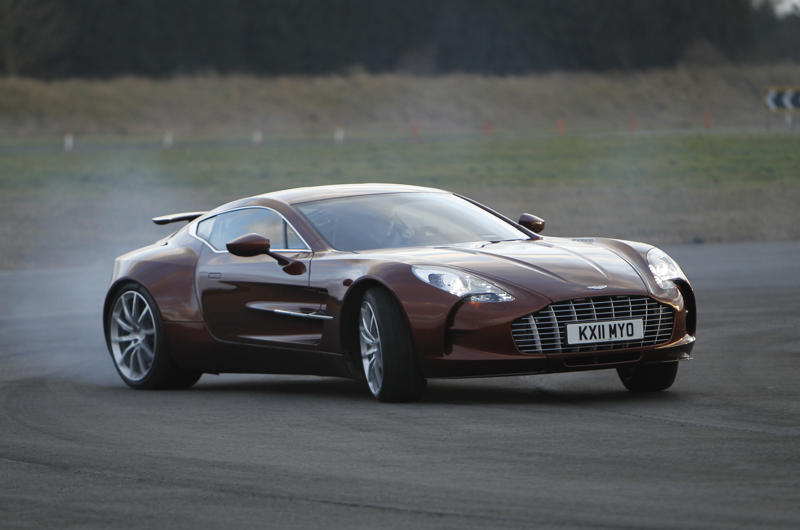Forget downsizing., Lamborghini Aventador (6.5-litres), Rolls-Royce Silver Shadow (6.75-litres), Mercedes-Benz 450SEL 6.9 (6.8-litres), Lister Storm (7.0-litres), Plymouth Barracuda (7.2-litres), Dodge Charger R/T (7.2-litres), Aston Martin One-77 (7.3-litres), Pagani Zonda S (7.3-litres), Lincoln Continental (7.6-litres), Rolls-Royce Phantom II (7.7-litres), Bentley 8-Litre (8.0-litres), Bugatti Veyron (8.0-litres), Chevrolet Suburban (8.1-litres), Cadillac Eldorado (8.2-litres), Dodge Ram (8.3-litres), Dodge Viper (8.4-litre), Bugatti Royale (12.7-Litre), Cadillac Sixteen Concept (13.6-litres), Napier-Railton (23.9-litres)