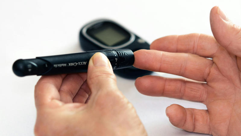 1. Check Your Blood Sugar Immediately 1. Shaking That Comes Out Of Nowhere, 2. Weird, Cold Sweat Feeling, 3. Hunger That Hits Like A Freight Train, 4. Heart-Pounding, “Something’s Wrong” Sensation, 5. A Rush Of Unexplained Anxiety, 6. Vision That Suddenly Goes Fuzzy, 7. Brain Fog You Can’t Shake Off, 8. Mood Swings That Surprise Everyone, 9. Odd Tingling Around Your Mouth, 10. Feeling Like Your Energy’s Been Zapped, 1. Check Your Blood Sugar Immediately, 2. Consume Fast-Acting Carbohydrates, 3. Avoid Over-Eating To Prevent High Blood Sugar, 4. Adjust Medication Under Medical Guidance, 5. Seek Emergency Help For Severe Symptoms, 6. Eat Regular, Balanced Meals, 7. Avoid Alcohol Or At Least Consume With Food, 8. Monitor Physical Activity And Adjust Accordingly, 9. Use Continuous Glucose Monitoring (CGM), 10. Educate Yourself And Others About Hypoglycemia