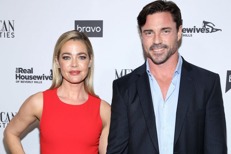 They were the perfect marriage... or not?, Married since 2018, Irreconcilable?, Could OF be a part of it?, Involved in his wife's content, A masculine opinion on her photos, Denise Richards is on the rise, Now, he wants spousal support, Million-dollar income, Aaron Phypers' failed business, Many expenses, The judge has to decide, Meanwhile, another court order has been given, 'Threatened to kill me', Phypers denies domestic abuse