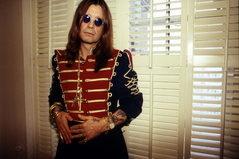 Ozzy Osbourne's death, Years of battling health problems, Parkinson's, He described the illness as "h*ll", Not everything was due to Parkinson's, Injury caused by an ATV accident, Little by little he became immobile, “I carried on working with it", Metal rods in his spine, In 2019, "everything came undone", Four operations between 2019 and 2023, "I can't do it anymore", He gave one last show, "You've got no idea how I feel", His last Instagram post