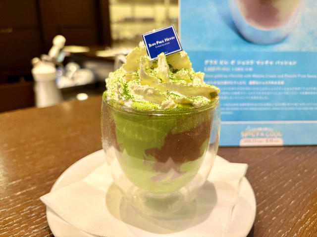 【夏に食べたいものだらけ♡】, 【夏気分高まるハンバーガー】, 【ショコラのかき氷】, 【夢中になっちゃうラッシーカクテル】, 【夏にしか味わえないメニューを楽しもう！】