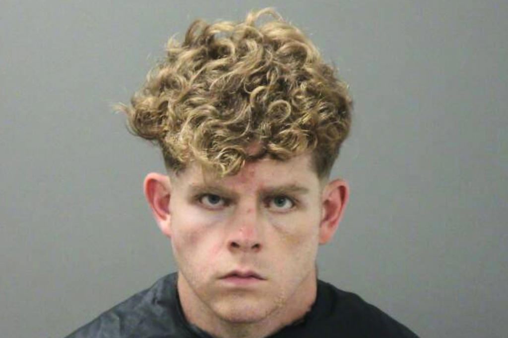 Family new to Arkansas, Suspect is a newly hired teacher, Tips from the public, A park known for trails and rock formations