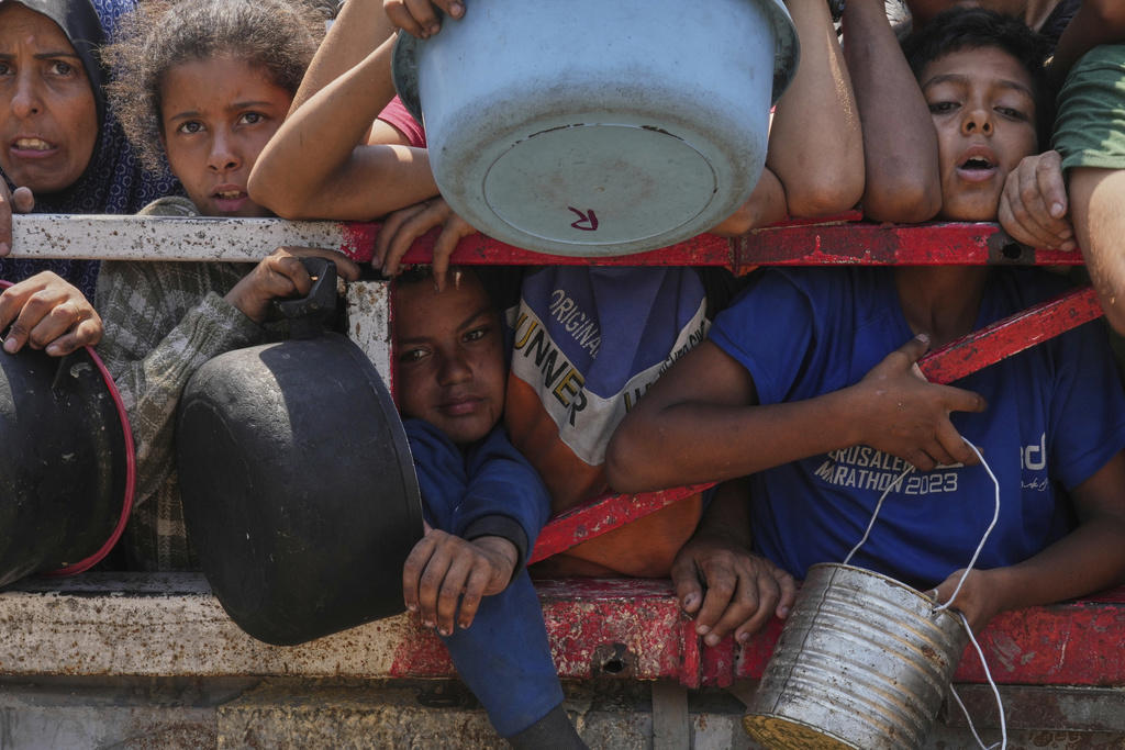 A lack of trust, Aid missions still face ‘constraints’, Breakdown of law and order, Uncertainty and humiliation