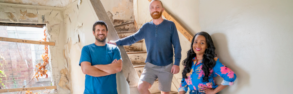 'Christina on the Coast' , 'Married to Real Estate', 'Battle on the Beach', 'Farmhouse Fixer', 'Bargain Block', 'Izzy Does It'