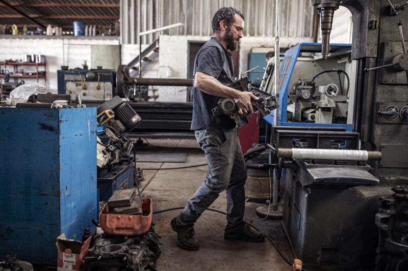 Shrinking workforce A growing threat, A 2024 study forecasted 39 million deaths by 2050, Recent aid cuts are to blame, Aid cuts in line with the most pessimistic scenario, An economic burden, Almost 6 billion a year, Shrinking workforce, An urgent need to invest in tackling superbugs, Policy changes
