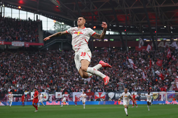 Benjamin Sesko makes decision over Newcastle United transfer after Manchester United approach