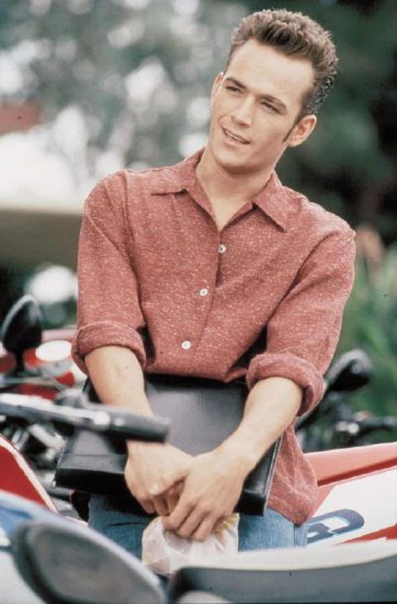 Luke Perry Luke Perry, Shannen Doherty, Jason Priestley, Jennie Garth, Ian Ziering, Tori Spelling (top left), Tori Spelling, Gabrielle Carteris, Brian Austin Green, Tiffani Thiessen, The reboot