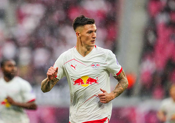Benjamin Sesko makes decision over Newcastle United transfer after Manchester United approach