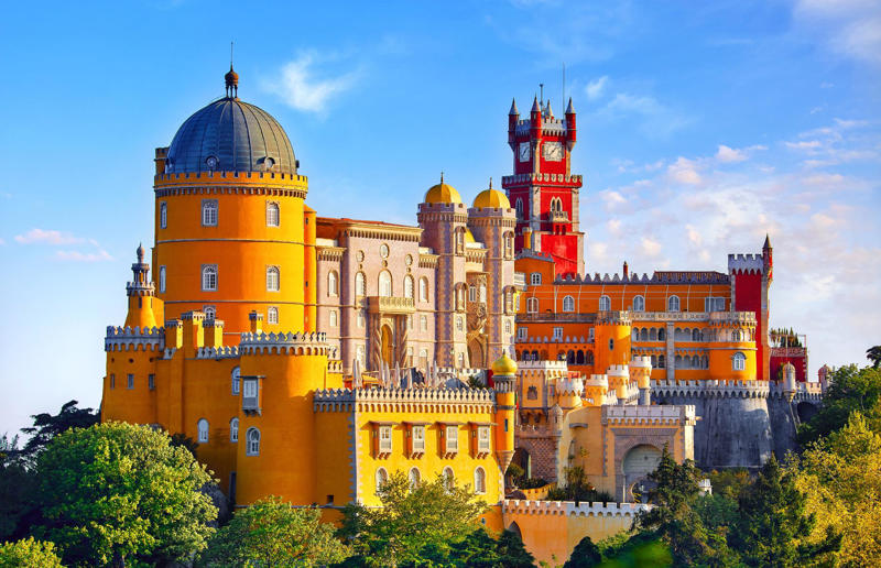 Pena Palace, Portugal Home, grand home, Hearst Castle, California, USA, Como House, Australia, Winter Palace, Russia, Biltmore, North Carolina, USA, Palace of Versailles, France, Highclere Castle, UK, Mysore Palace, India, The Castle of Ravadinovo, Bulgaria, Casa Loma, Canada, Blenheim Palace, UK, Oheka Castle, New York, USA, Pena Palace, Portugal, Burghley House, UK, Neuschwanstein Castle, Germany, The Breakers, Rhode Island, USA, Dolmabahçe Palace, Turkey, Château de Chambord, France, Iolani Palace, Hawaii, USA, Himeji Castle, Japan, Hampton Court Palace, UK, Alhambra, Spain, De Haar Castle, Netherlands