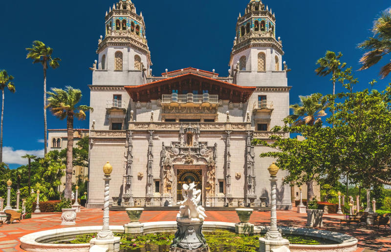 Hearst Castle, California, USA Home, grand home, Hearst Castle, California, USA, Como House, Australia, Winter Palace, Russia, Biltmore, North Carolina, USA, Palace of Versailles, France, Highclere Castle, UK, Mysore Palace, India, The Castle of Ravadinovo, Bulgaria, Casa Loma, Canada, Blenheim Palace, UK, Oheka Castle, New York, USA, Pena Palace, Portugal, Burghley House, UK, Neuschwanstein Castle, Germany, The Breakers, Rhode Island, USA, Dolmabahçe Palace, Turkey, Château de Chambord, France, Iolani Palace, Hawaii, USA, Himeji Castle, Japan, Hampton Court Palace, UK, Alhambra, Spain, De Haar Castle, Netherlands
