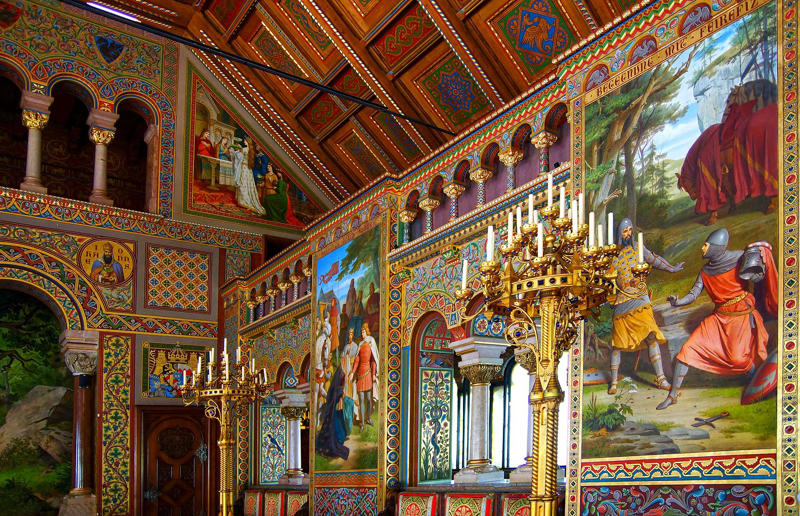 Neuschwanstein Castle, Germany Home, grand home, Hearst Castle, California, USA, Como House, Australia, Winter Palace, Russia, Biltmore, North Carolina, USA, Palace of Versailles, France, Highclere Castle, UK, Mysore Palace, India, The Castle of Ravadinovo, Bulgaria, Casa Loma, Canada, Blenheim Palace, UK, Oheka Castle, New York, USA, Pena Palace, Portugal, Burghley House, UK, Neuschwanstein Castle, Germany, The Breakers, Rhode Island, USA, Dolmabahçe Palace, Turkey, Château de Chambord, France, Iolani Palace, Hawaii, USA, Himeji Castle, Japan, Hampton Court Palace, UK, Alhambra, Spain, De Haar Castle, Netherlands