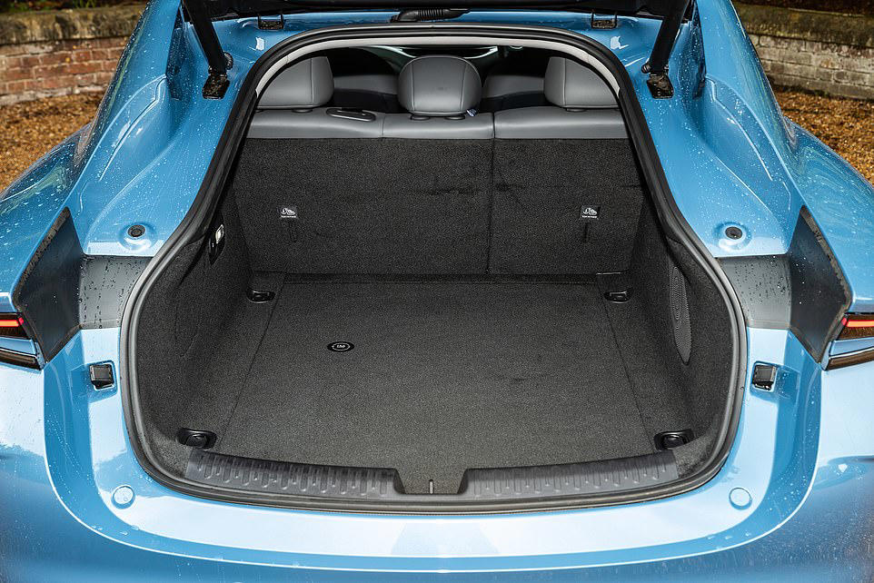 IM5 versus IM6 - a head-to-head of the new Tesla rivals IM5 versus IM6 - a head-to-head of the new Tesla rivals, MGs new IM range – what is it?, The IM5 and IM6 – how they compare in looks and size, Interior, practicality and comfort, IM infotainment and driving assists