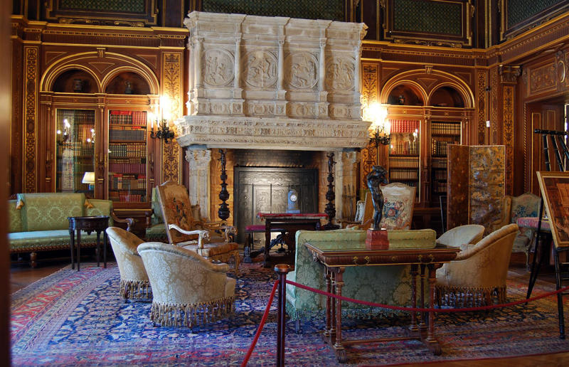 The Breakers, Rhode Island, USA Home, grand home, Hearst Castle, California, USA, Como House, Australia, Winter Palace, Russia, Biltmore, North Carolina, USA, Palace of Versailles, France, Highclere Castle, UK, Mysore Palace, India, The Castle of Ravadinovo, Bulgaria, Casa Loma, Canada, Blenheim Palace, UK, Oheka Castle, New York, USA, Pena Palace, Portugal, Burghley House, UK, Neuschwanstein Castle, Germany, The Breakers, Rhode Island, USA, Dolmabahçe Palace, Turkey, Château de Chambord, France, Iolani Palace, Hawaii, USA, Himeji Castle, Japan, Hampton Court Palace, UK, Alhambra, Spain, De Haar Castle, Netherlands