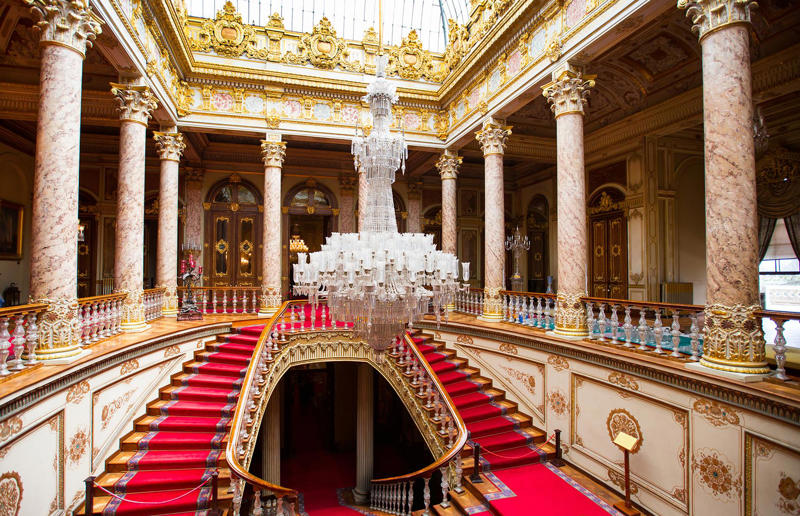 Dolmabahçe Palace, Turkey Home, grand home, Hearst Castle, California, USA, Como House, Australia, Winter Palace, Russia, Biltmore, North Carolina, USA, Palace of Versailles, France, Highclere Castle, UK, Mysore Palace, India, The Castle of Ravadinovo, Bulgaria, Casa Loma, Canada, Blenheim Palace, UK, Oheka Castle, New York, USA, Pena Palace, Portugal, Burghley House, UK, Neuschwanstein Castle, Germany, The Breakers, Rhode Island, USA, Dolmabahçe Palace, Turkey, Château de Chambord, France, Iolani Palace, Hawaii, USA, Himeji Castle, Japan, Hampton Court Palace, UK, Alhambra, Spain, De Haar Castle, Netherlands