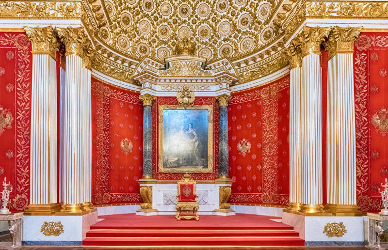 Winter Palace, Russia Home, grand home, Hearst Castle, California, USA, Como House, Australia, Winter Palace, Russia, Biltmore, North Carolina, USA, Palace of Versailles, France, Highclere Castle, UK, Mysore Palace, India, The Castle of Ravadinovo, Bulgaria, Casa Loma, Canada, Blenheim Palace, UK, Oheka Castle, New York, USA, Pena Palace, Portugal, Burghley House, UK, Neuschwanstein Castle, Germany, The Breakers, Rhode Island, USA, Dolmabahçe Palace, Turkey, Château de Chambord, France, Iolani Palace, Hawaii, USA, Himeji Castle, Japan, Hampton Court Palace, UK, Alhambra, Spain, De Haar Castle, Netherlands