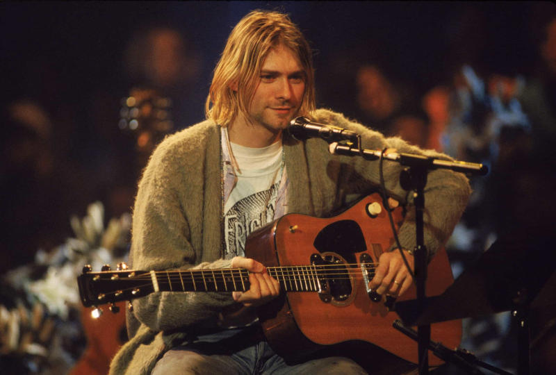 Kurt Cobain Bon Saget, Chadwick Boseman, Kurt Cobain, Amy Winehouse, David Bowie, Robin Williams, Heath Ledger, Michael Jackson, Paul Walker, Whitney Houston, Bernie Mac, Steve Irwin, Liam Payne, Anna Nicole Smith, Brittany Murphy