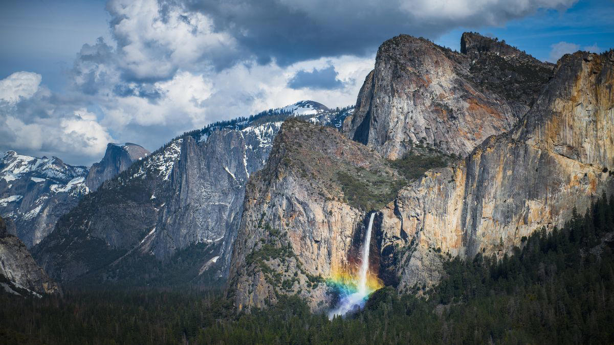 2) Yosemite National Park What to Know Before Taking a Pet to a National Park, 1) Acadia National Park, 2) Yosemite National Park, 3) North Cascades National Park, 4) Cuyahoga Valley National Park, 5) Shenandoah National Park, 6) Mammoth Cave National Park, 7) Grand Canyon National Park, 8) Congaree National Park