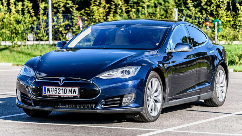 1. Tesla Model S 1. Tesla Model S, 2. Tesla Model X, 3. Range Rover Sport, 4. Audi Q8, 5. Porsche Taycan, 6. BMW X1, 7. Lincoln Aviator, 8. Porsche Panamera, 9. Maserati Levante, 10. Range Rover Evoque, 1. Lexus IS 350, 2. Mercedes-Benz S-Class, 3. Volvo S60, 4. Lexus RX 450h, 5. Mercedes-Benz E-Class, 6. BMW 5 Series, 7. Lexus ES 350, 8. Acura TLX, 9. Porsche Macan, 10. Lexus LS