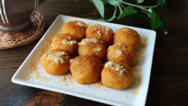 片栗粉で簡単！「もちもちわらび餅」の作り方, 今日のレシピのポイント, 動画でご覧になりたい方はこちら, YouTube「エプロン」簡単レシピを動画で紹介しています。, Instagram「エプロン」簡単レシピを写真で紹介しています。