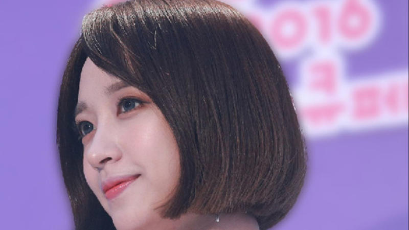 3. Classic Bob Cut 1. Long Layered Waves, 2. Side-Swept Bangs, 3. Classic Bob Cut, 4. Curtain Bangs With Medium Length Hair, 5. Pixie Cut With Texture, 6. Sleek, Straight Hair With Center Part, 7. Voluminous Curls, 8. Angled Lob (Long Bob), 9. Blunt Bangs With Long Hair, 11. Voluminous Blowout, 12. High Ponytail, 13. Textured Bob With Side Part, 14. Asymmetrical Pixie, 15. Long Straight Hair With Layers, 16. Loose Beach Waves, 17. Layered Shoulder-Length Cut, 18. Curly Bob, 19. Half-Up Half-Down Style, 20. Sleek Low Bun