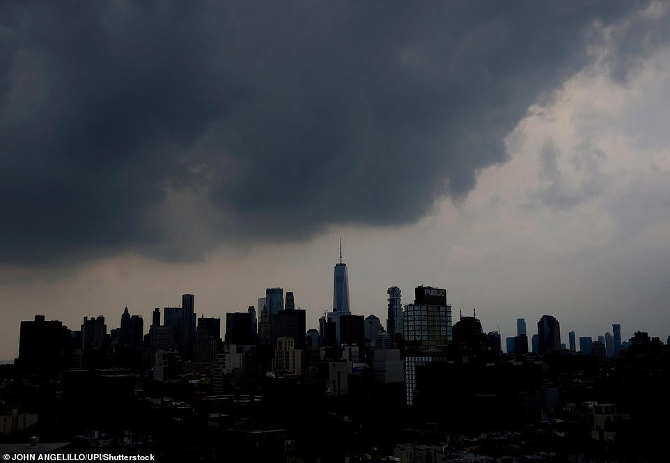 Severe weather causes delays at major East Coast airports