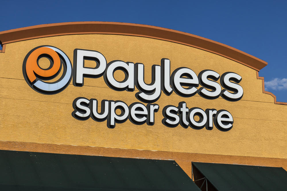 Payless ShoeSource's BOGO Sales Abercrombie Models at Store Entrances, Spencer's Inappropriate Gift Section, Claire's Ear Piercing Stations, Hollister's Pitch-Black Interior, GameStop Trade-In Lines, FYE's Listening Stations, Victoria's Secret Pink Dog Giveaways, Brookstone's Massage Chairs, American Eagle's Denim Wall, Payless ShoeSource's BOGO Sales, Orange Julius Smoothie Stands, When Malls Were Social Media