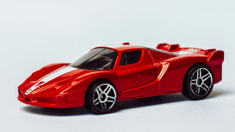 8. Enzo 1. Alexis, 2. Aston, 3. Avalon, 4. Carrera, 5. Chevy, 7. Cruze, 10. Herbie, 12. Lincoln, 13. Martin, 14. Mercedes, 15. Minnie, 16. Portia, 17. Renault, 18. Royce, 19. Shelby, 20. Sonata